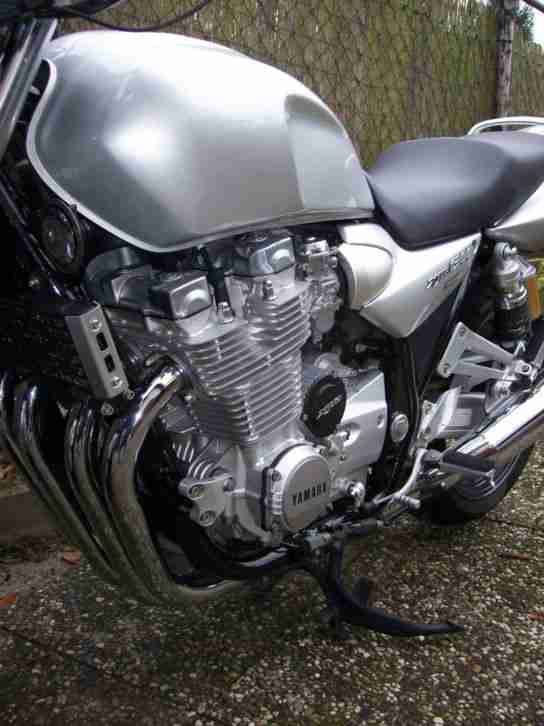 Yamaha XJR 1300