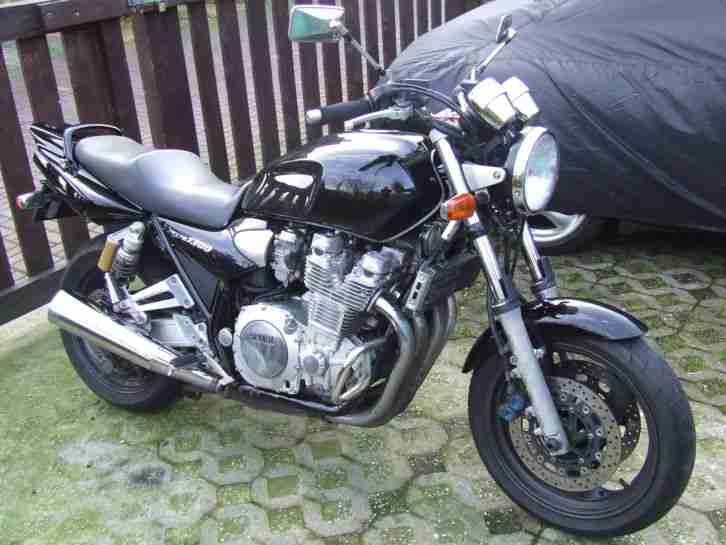 Yamaha XJR 1300