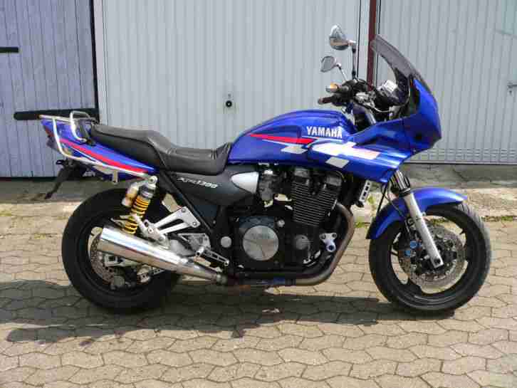 Yamaha XJR 1300 - Koffersatz - sehr viele Extras - 97 KW / 132 PS !!!!