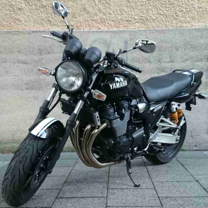 Yamaha XJR 1300 RP19