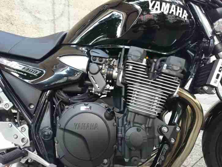Yamaha XJR 1300 RP19