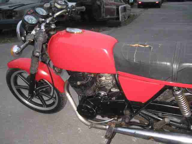 Yamaha XS 400 Typ 2A2 Baujahr 1978 wie abgebildet mit Papieren und Schlüssel