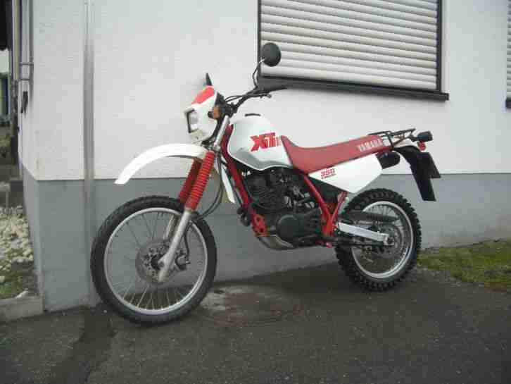 Yamaha XT 350 24tkm HU/AU neu optik und technik gut.