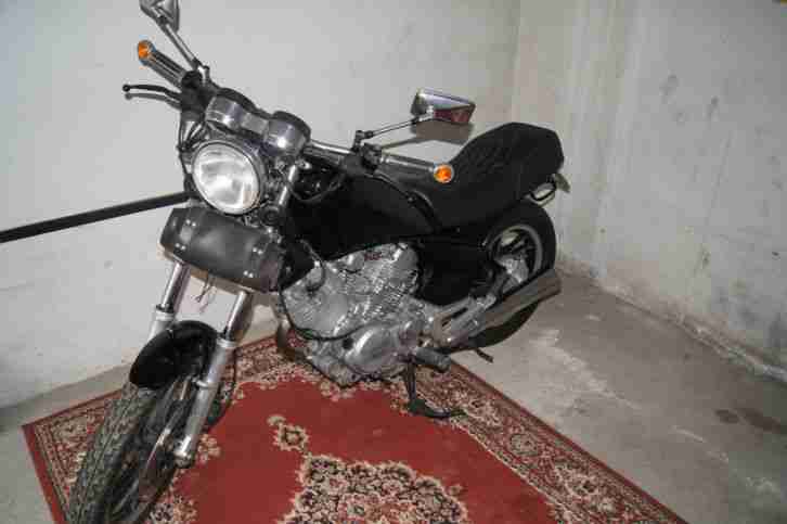 Yamaha XV500SE , XV 500 SE , Bobber Umbau ,Ochsenaugen ,gesteppte Sitzbank , usw