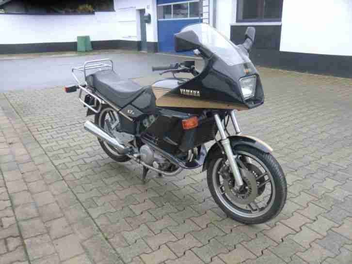Yamaha XZ 550