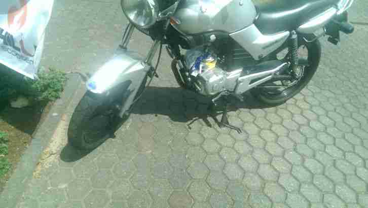 Yamaha YBR 125