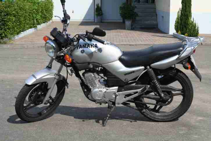 YBR 125 ungedrosselt silber 32tkm