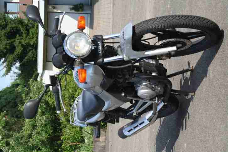 Yamaha YBR 125 ungedrosselt silber 32tkm guter Zustand