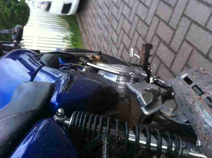 Yamaha YBR125 (Unfallfahrzeug)