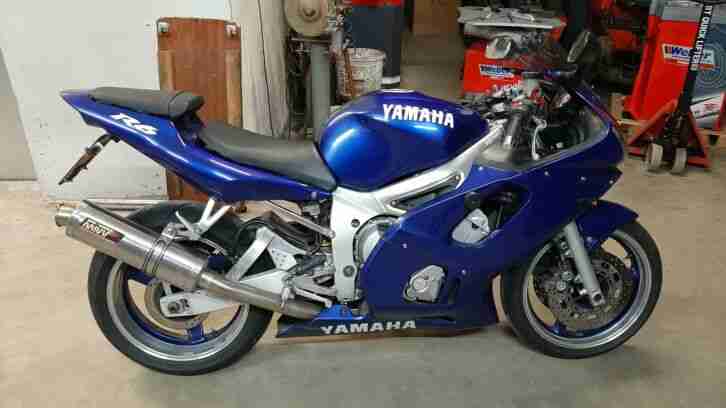 Yamaha YZF 600 R6 RJ03