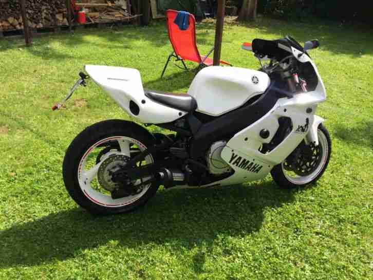 Yamaha YZF 750 R TOP Viele Extras!