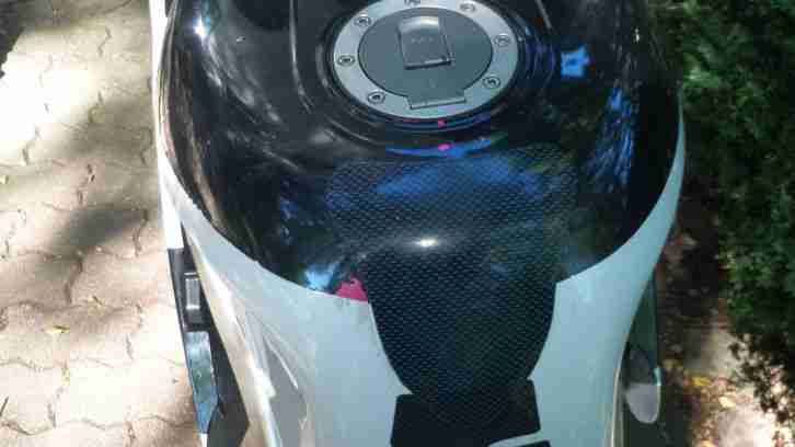 Yamaha YZF 750 R4