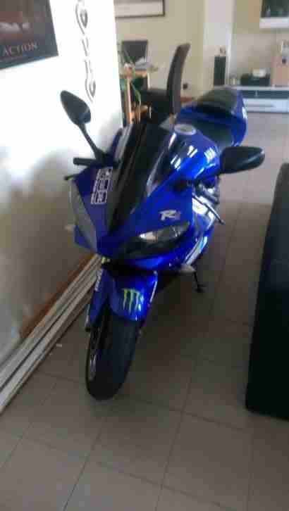 Yamaha YZF R1