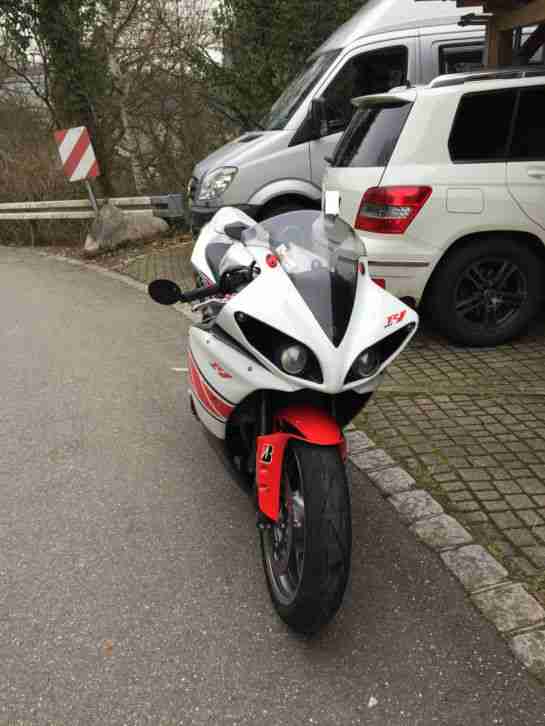 Yamaha YZF R1 - RN22 - 182PS - EZ 2009 - 18tkm - AKRAPOVIC KELLERMANN WINTERPRS