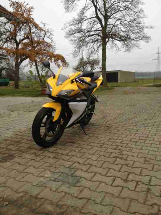 Yamaha YZF R125