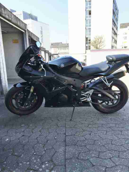 Yamaha YZF-R6 RJ095 Baujahr 2005