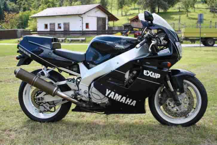 Yamaha YZF750R mit 1000er Motor