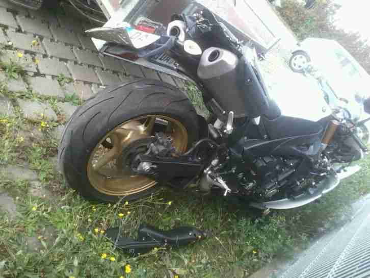 Yamaha Yzf-R1 Rn22 Unfall