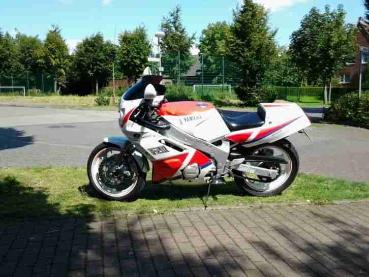 Yamaha fzr 600