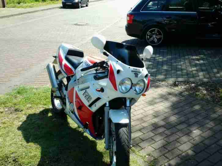 Yamaha fzr 600
