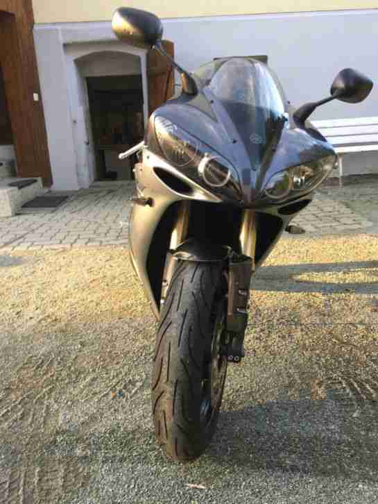Yamaha r1 <RN12>, HURRIC sportauspuff, Wenig km, Rein schauen