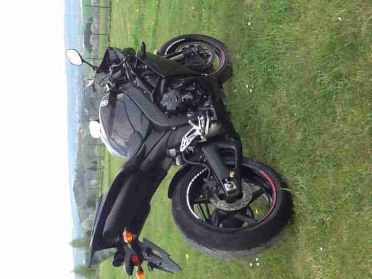 Yamaha r1 rn19 nur drei Tage notverkauf wegen Neuanschaffung