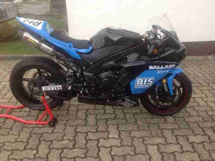 Yamaha r1 yzf big bang race bike akrapovic bazzaz öhlins serienteile