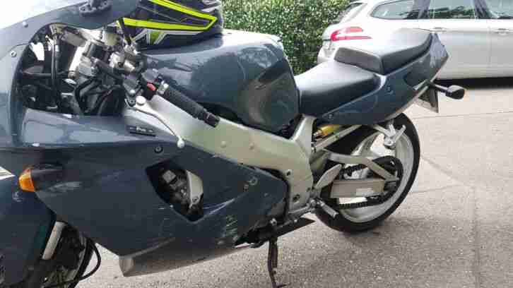 Yamaha yzf 750 r 4hn