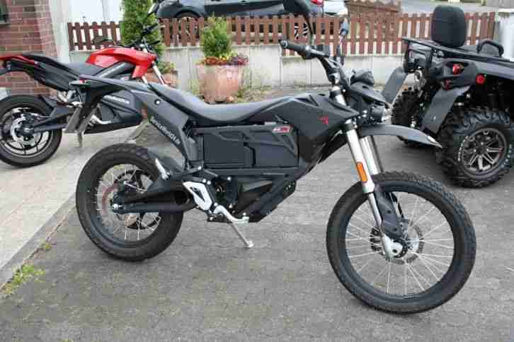 ZERO FX ZF6.5 ELEKTROMOTORRAD VORFÜHRER