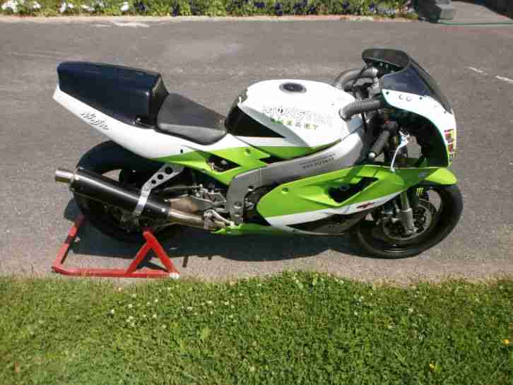 ZXR400 für Rennstrecke oder Straße , 10906 Km , EZ. 04.98 , ideal für Anfänger