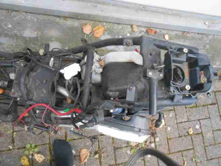 Zerlegter Roller mit vielen teilen