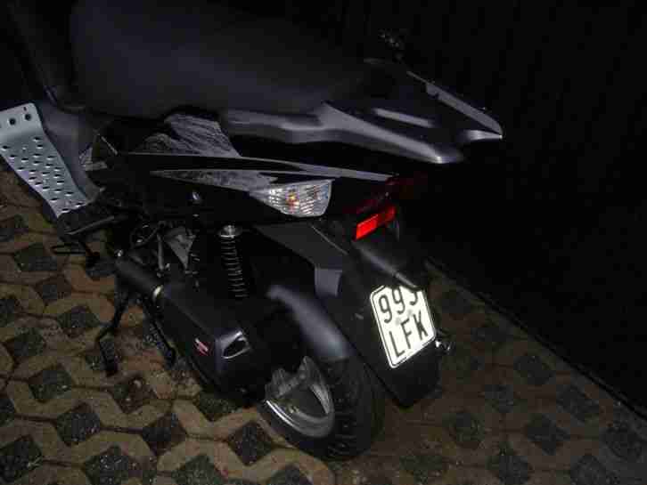 Znen F22 Sport 50 km/h Roller