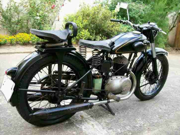 Zündapp Oldtimer Motorrad original mit authentischer Patina