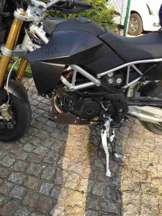aprilia dorsoduro 750
