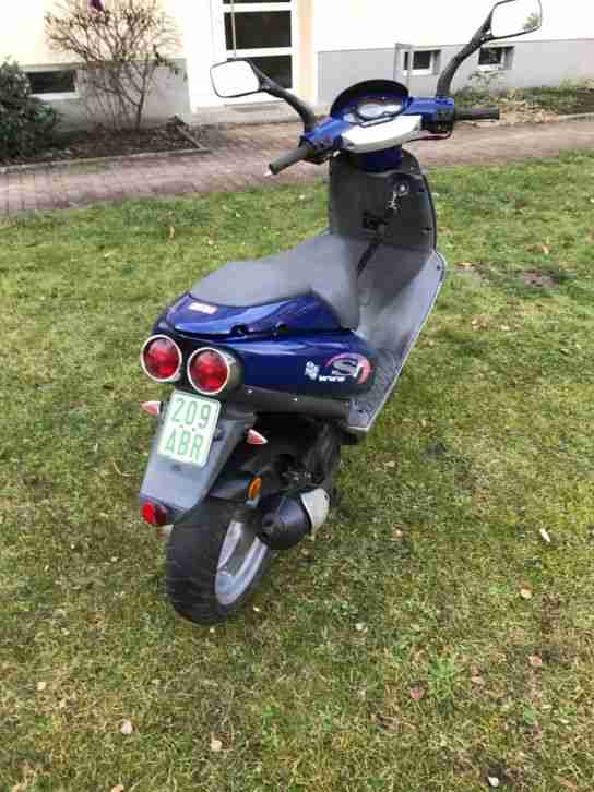 aprilia sr50