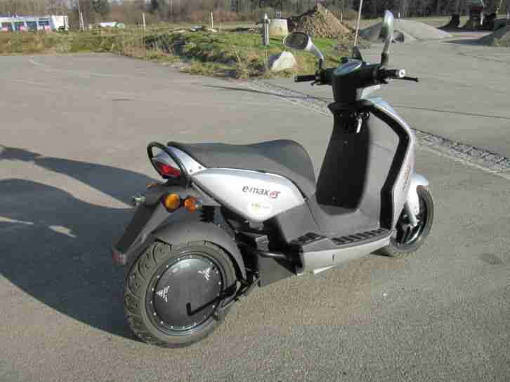 e-max 110S Elektroroller Vorführroller neuwertig, nur 4km gefahren