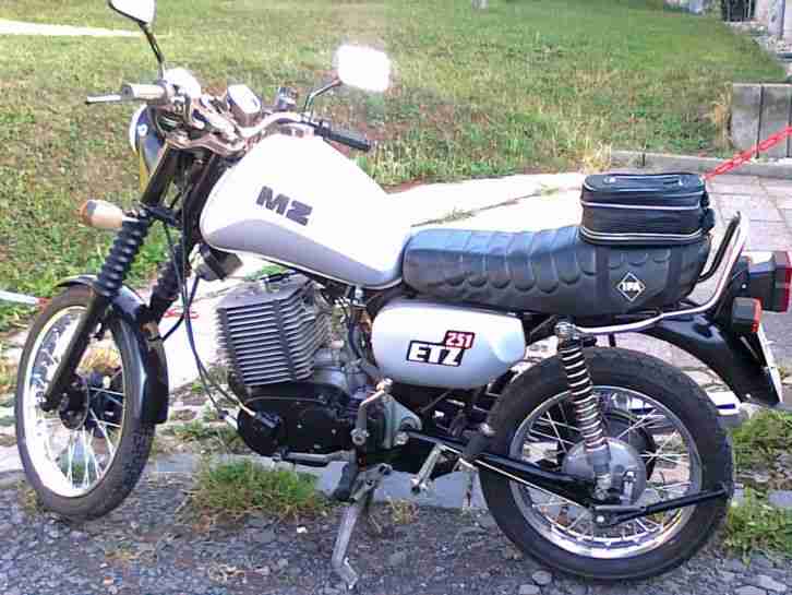 ++++ eines der letzten DDR Motorräder MZ - ETZ 251 super Teil unverbastelt ++++