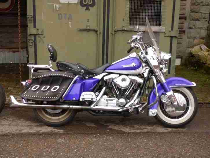 extravagante HARLEY DAVIDSON ROAD KING,