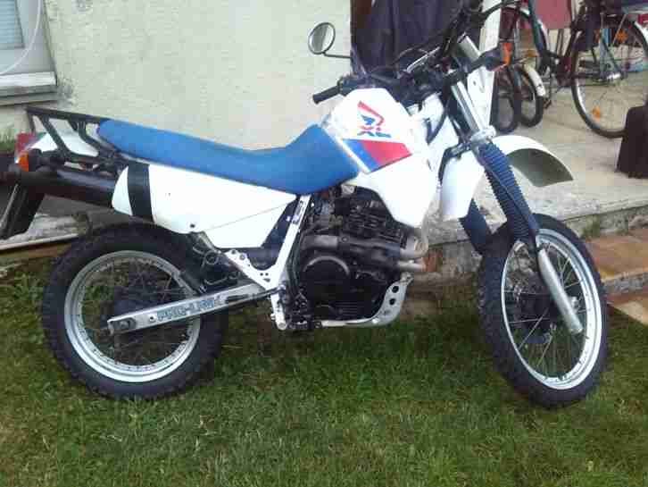 gepflegte mit Strassenzulassung HONDA XL 600 RM PD04