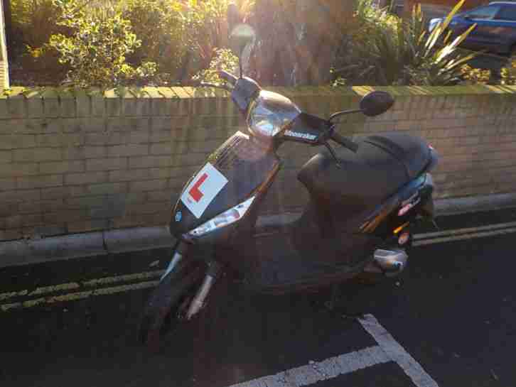 gorgeous vespa Piaggio Zip 50 2T moped motorscooter motorbike 49cc black MOT