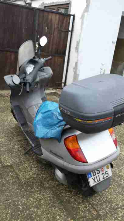 honda 125 angemeldet voll fahrbereit.
