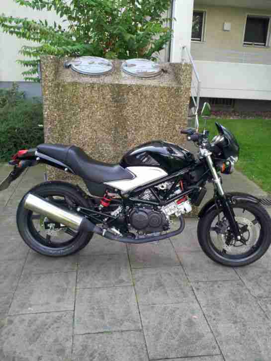 VTR 250ccm Bj 2009 22KW 5 Gang