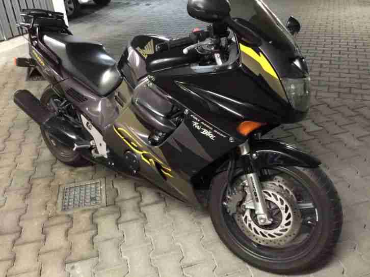 honda cbr 1000 f sc24