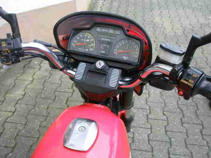hyosung Gs 125 2700km!!!Fast neue!!!