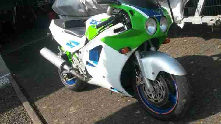 kAWASAKI ZXR 750