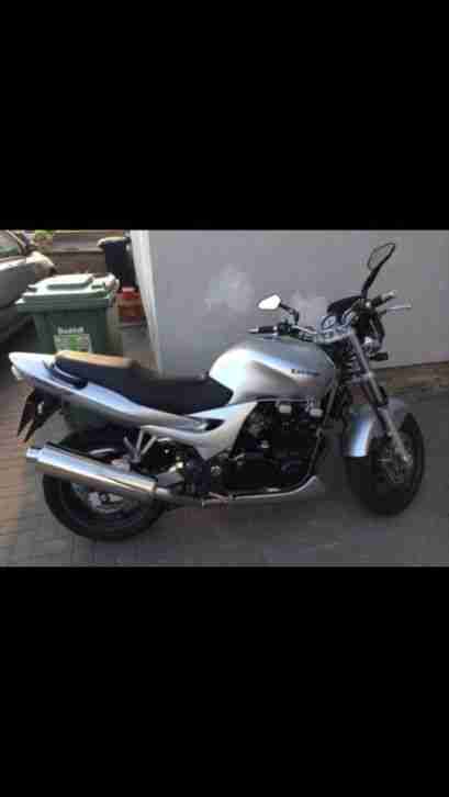 kawasaki zr7