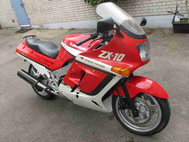 Kawasaki ZX10 mit Mängeln für Bastler aus Platzgründen abzugeben