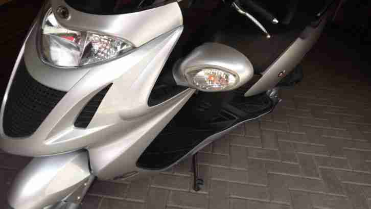 moto KYMCO GRAND DINK 50