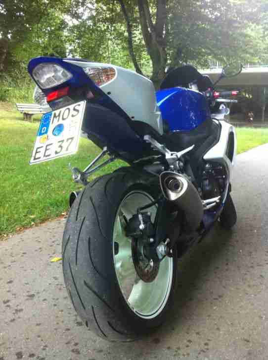 motorrad Suzuki Gsxr 1000 k7 k8. 185ps top Zustand tüv fast neu