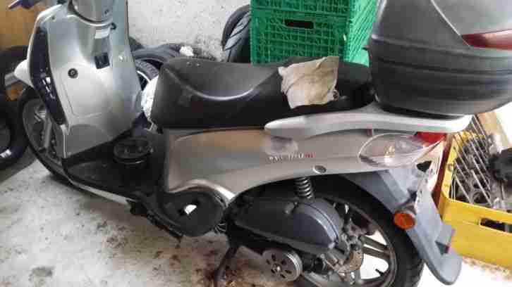 motorroller 125 ccm wallstreet defekt zum schlachten keine Papiere Schlüssel da